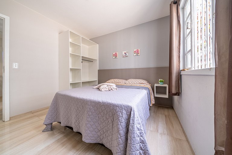 028 - Residencial com Piscina e Jacuzzi em Bombas