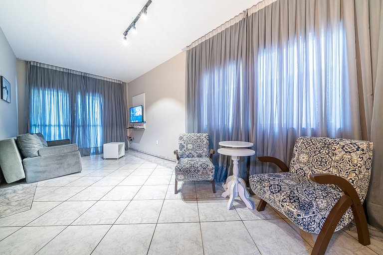 091 - Apartamento com 03 quartos em Canto Grande!