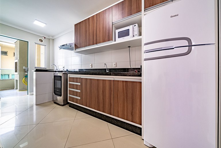 248 - Lindo apartamento na praia de Bombas