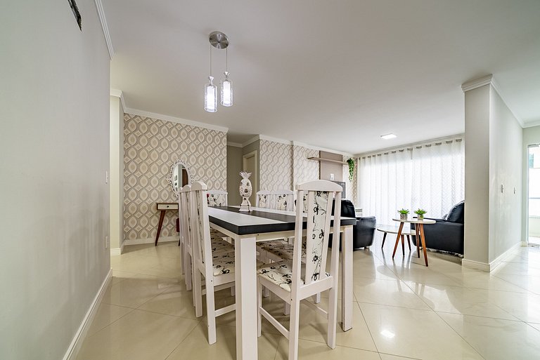 248 - Lindo apartamento na praia de Bombas