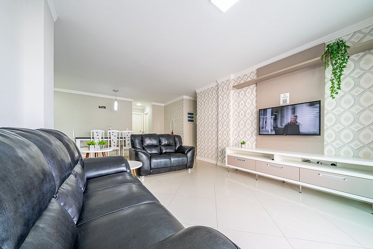 248 - Lindo apartamento na praia de Bombas