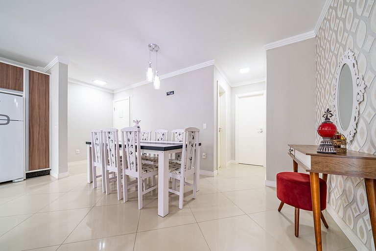 248 - Lindo apartamento na praia de Bombas