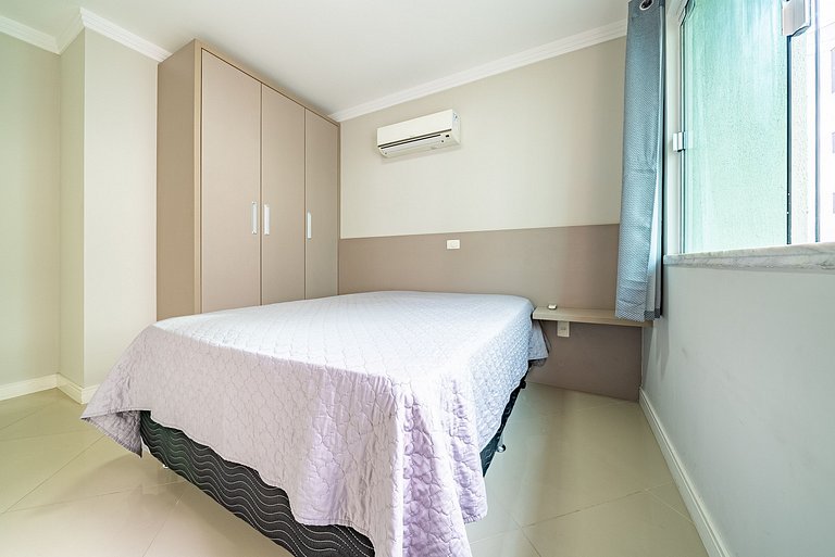 248 - Lindo apartamento na praia de Bombas