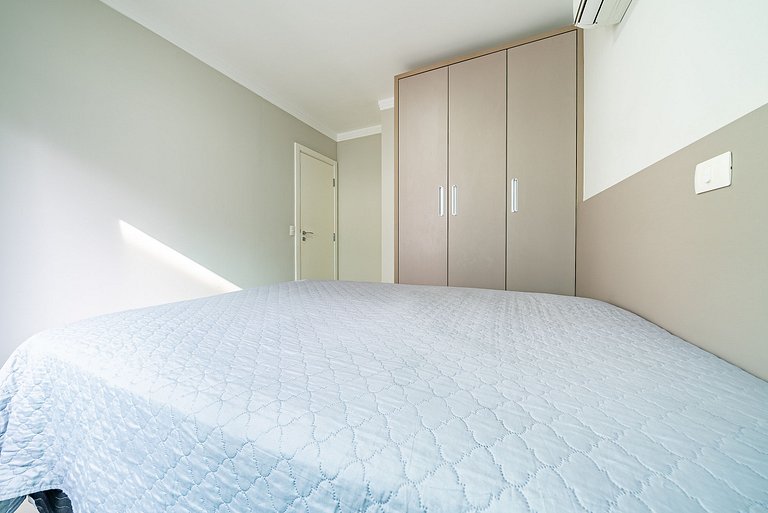 248 - Lindo apartamento na praia de Bombas
