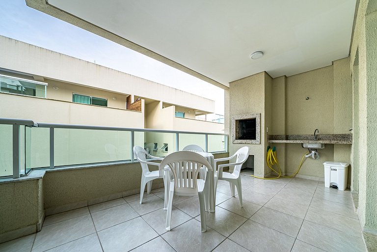 248 - Lindo apartamento na praia de Bombas