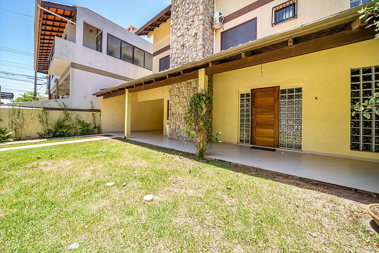 151 - Casa ampla e Rústica a 80m praia de Bombas