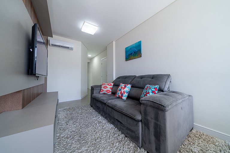 060 - Apartamento de dois dormitórios na praia de Bombas