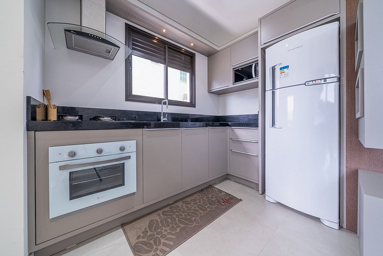 060 - Apartamento de dois dormitórios na praia de Bombas