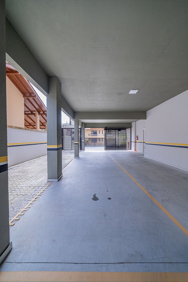 060 - Apartamento de dois dormitórios na praia de Bombas