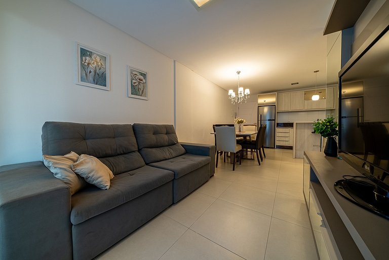 041 - Amplo Apartamento na Praia de Bombas