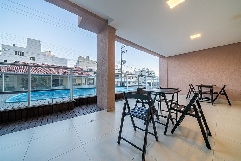 041 - Amplo Apartamento na Praia de Bombas