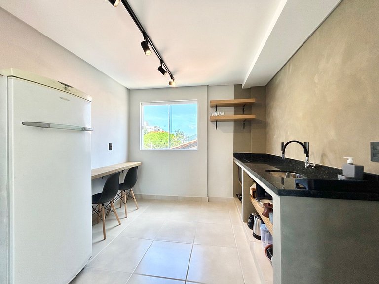 008 - Apto em Residencial na praia de Bombas