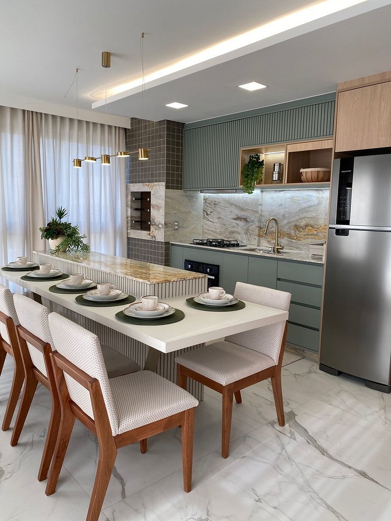 165- Apartamento de 3 quartos na praia de Canto Grande