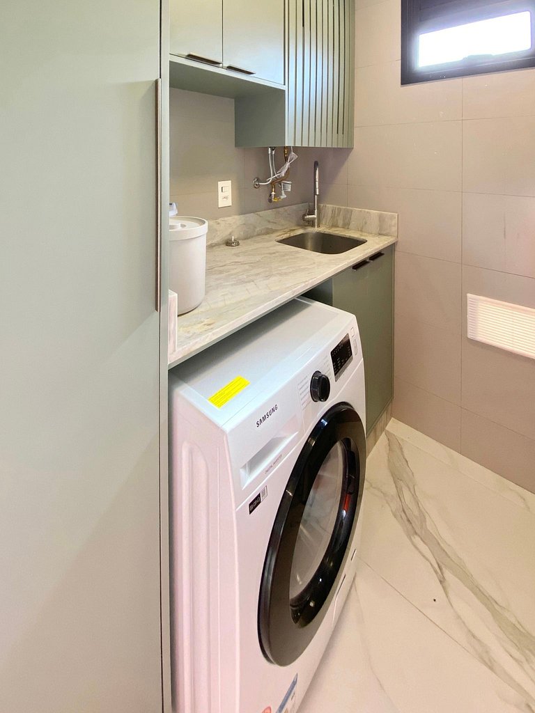 165- Apartamento de 3 quartos na praia de Canto Grande