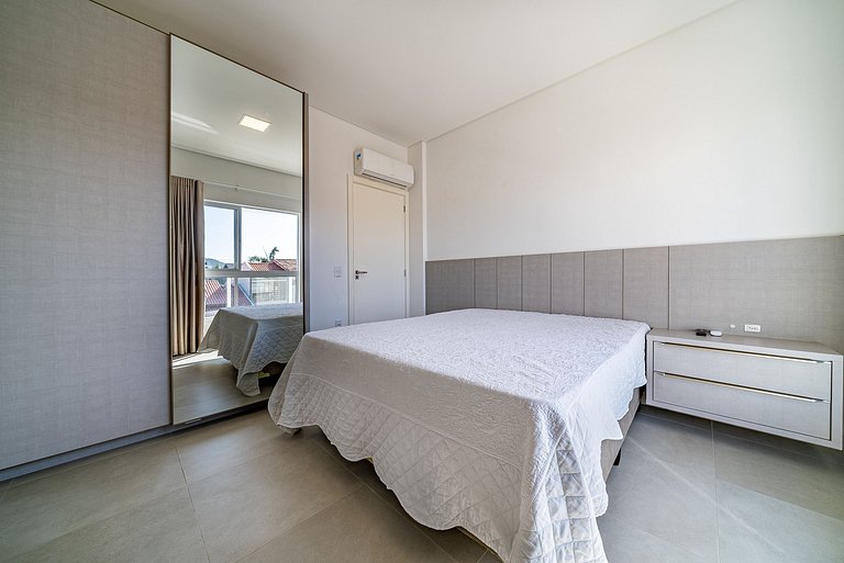 166 - Lindo apartamento na praia de Canto Grande