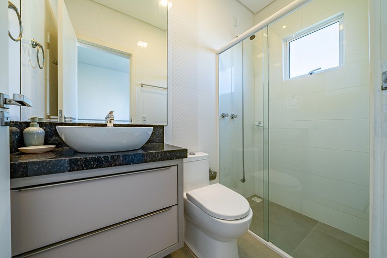 166 - Lindo apartamento na praia de Canto Grande