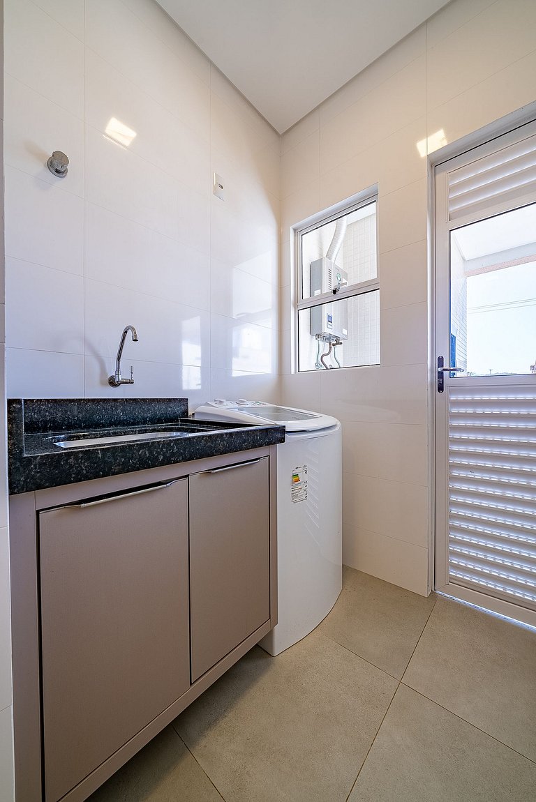 166 - Lindo apartamento na praia de Canto Grande