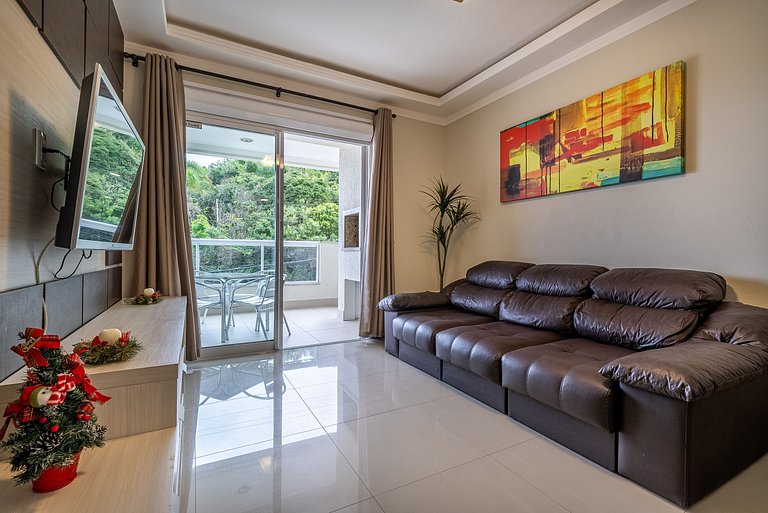 173 - Apartamento em 4 Ilhas com Piscina