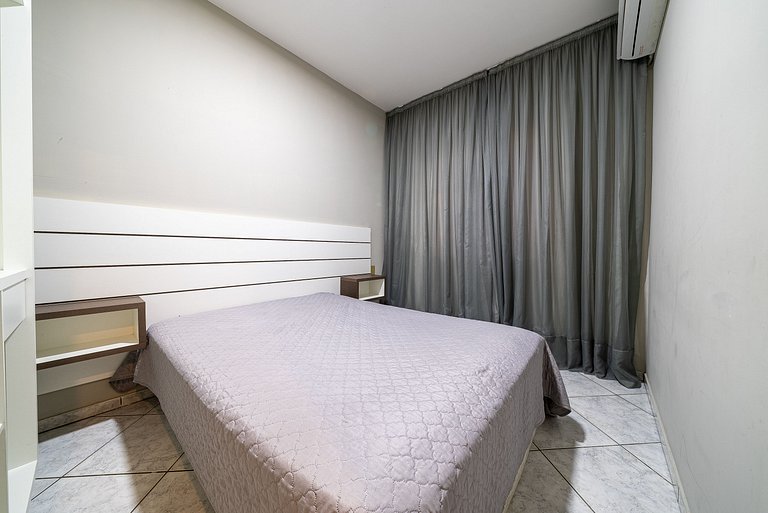 091 - Apartamento com 03 quartos em Canto Grande!