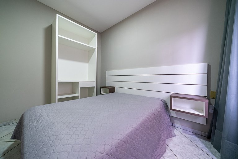 091 - Apartamento com 03 quartos em Canto Grande!