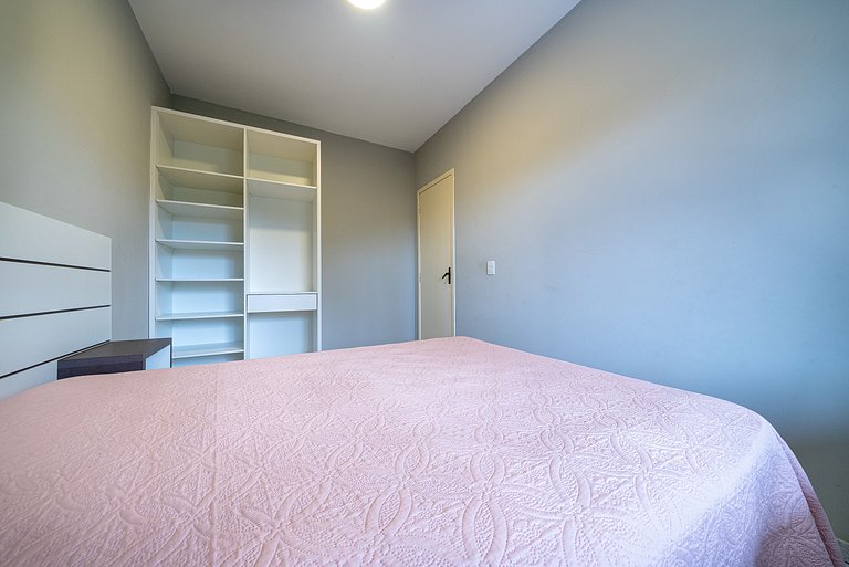 091 - Apartamento com 03 quartos em Canto Grande!