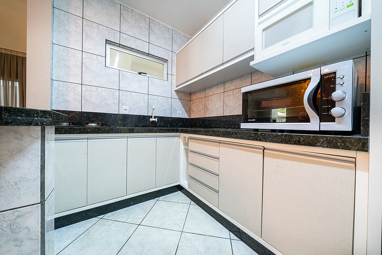 091 - Apartamento com 03 quartos em Canto Grande!