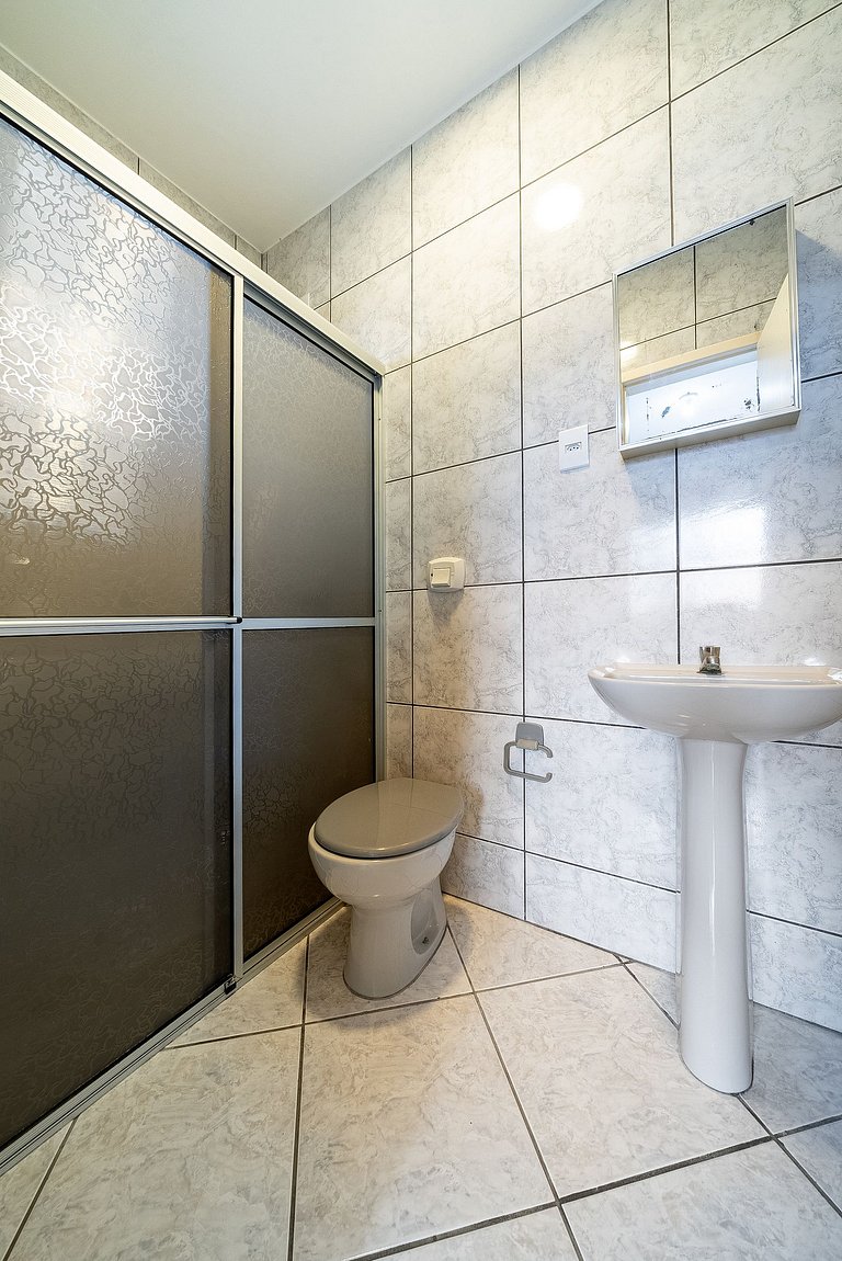 092 - Apartamento com 03 quartos em Canto Grande!