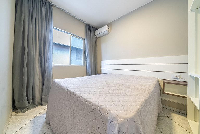 092 - Apartamento com 03 quartos em Canto Grande!