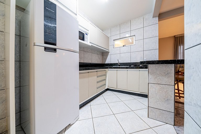 092 - Apartamento com 03 quartos em Canto Grande!