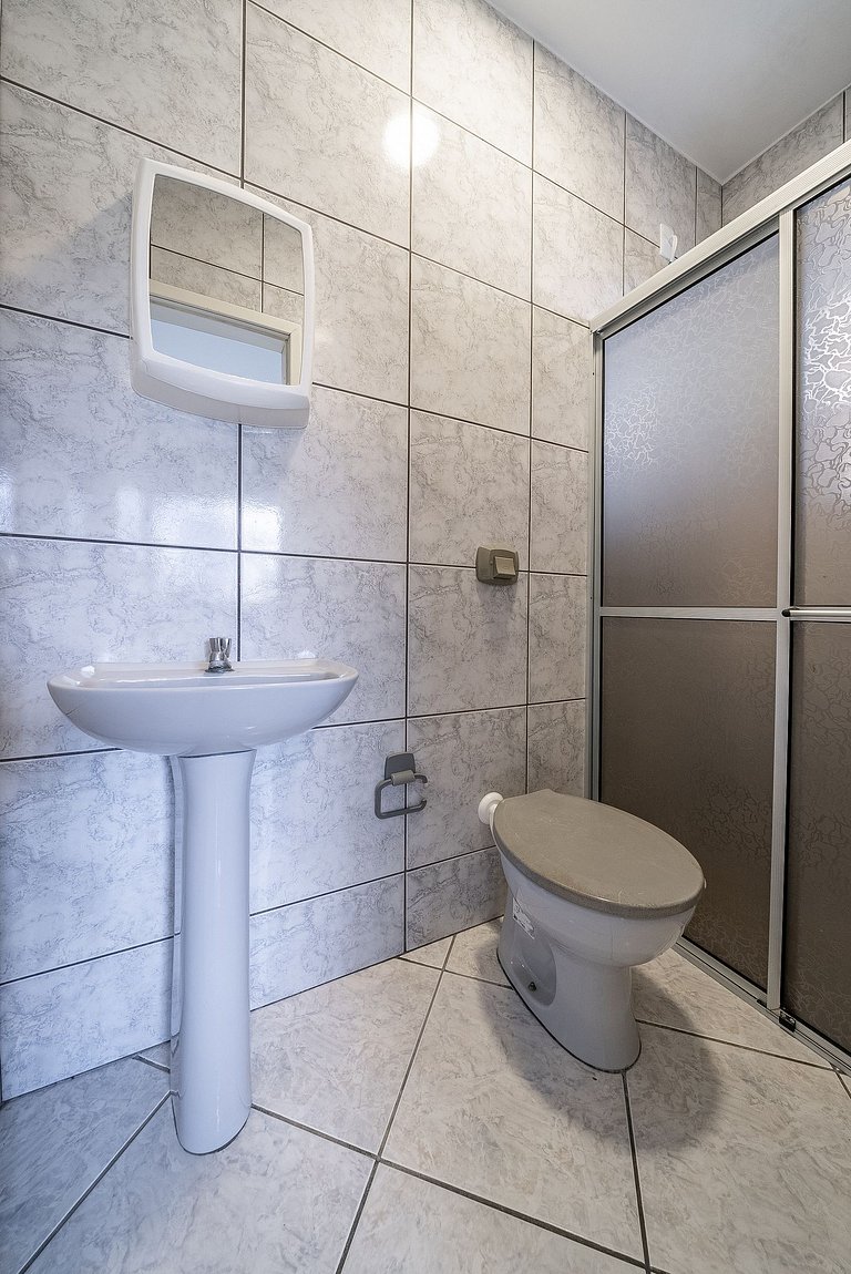 093 - Apartamento com 03 quartos em Canto Grande!