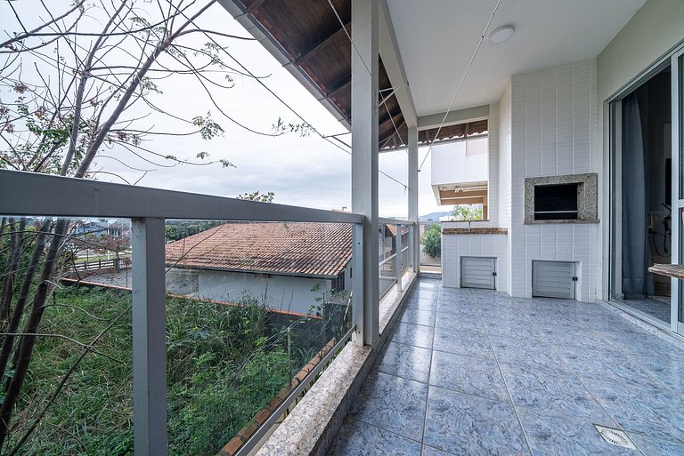 093 - Apartamento com 03 quartos em Canto Grande!