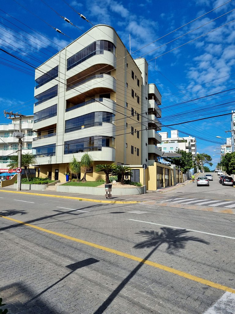 265 -Apartamento Bem localizado com vista para o mar