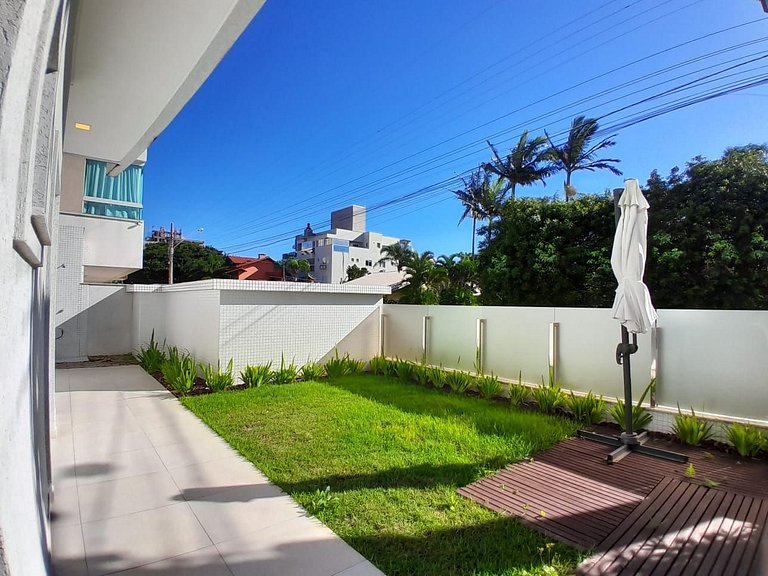 144 - Garden com 2 suítes e piscina em Mariscal