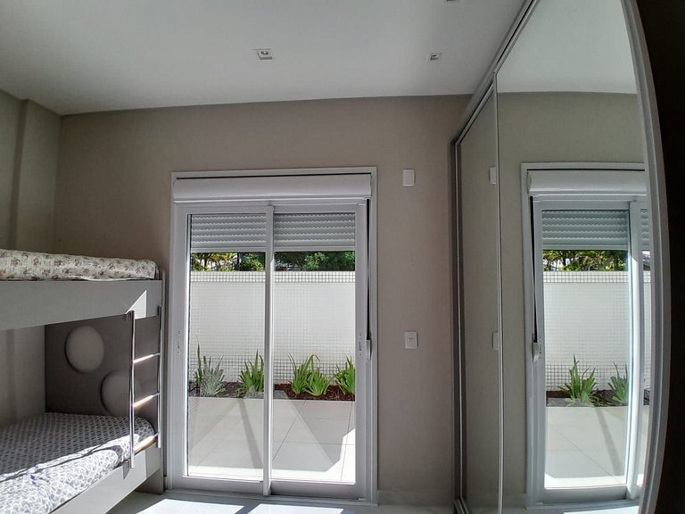 144 - Garden com 2 suítes e piscina em Mariscal