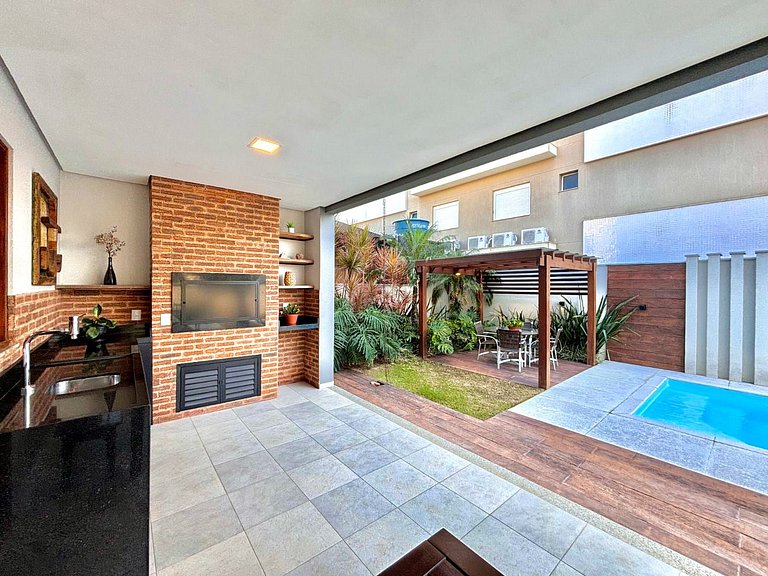 192 - Casa luxo com 5 suítes e piscina aquecida