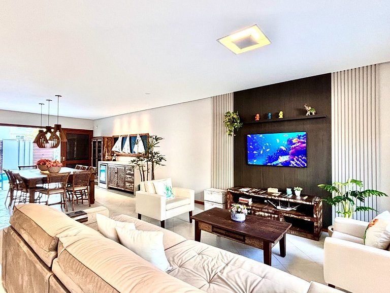 192 - Casa luxo com 5 suítes e piscina aquecida