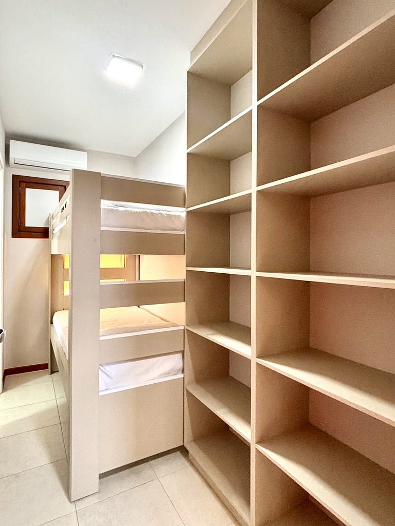 192 - Casa luxo com 5 suítes e piscina aquecida