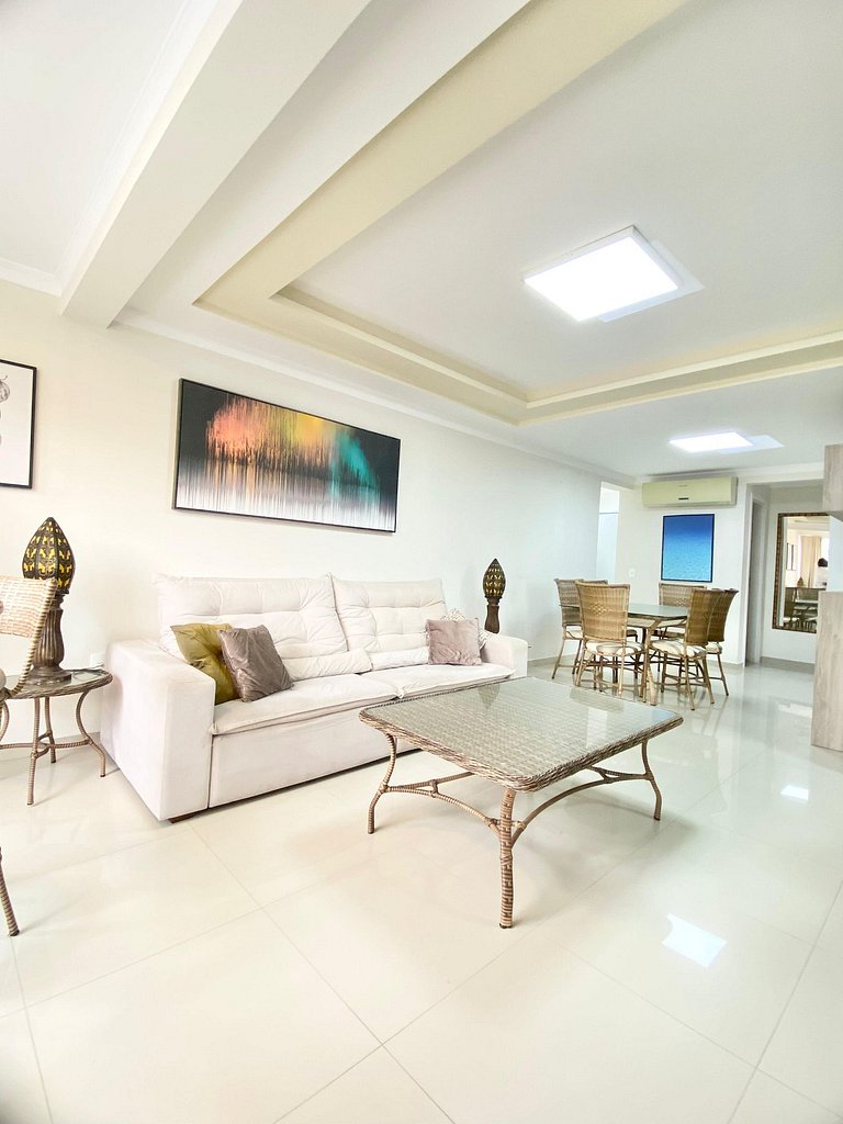 298 - Excelente apartamento de dois dormitórios em 350 metro