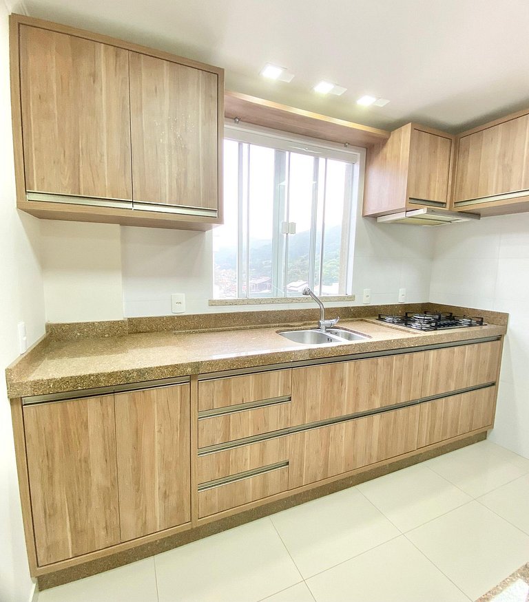 298 - Excelente apartamento de dois dormitórios em 350 metro