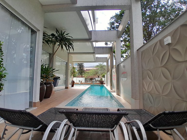 144 - Garden com 2 suítes e piscina em Mariscal