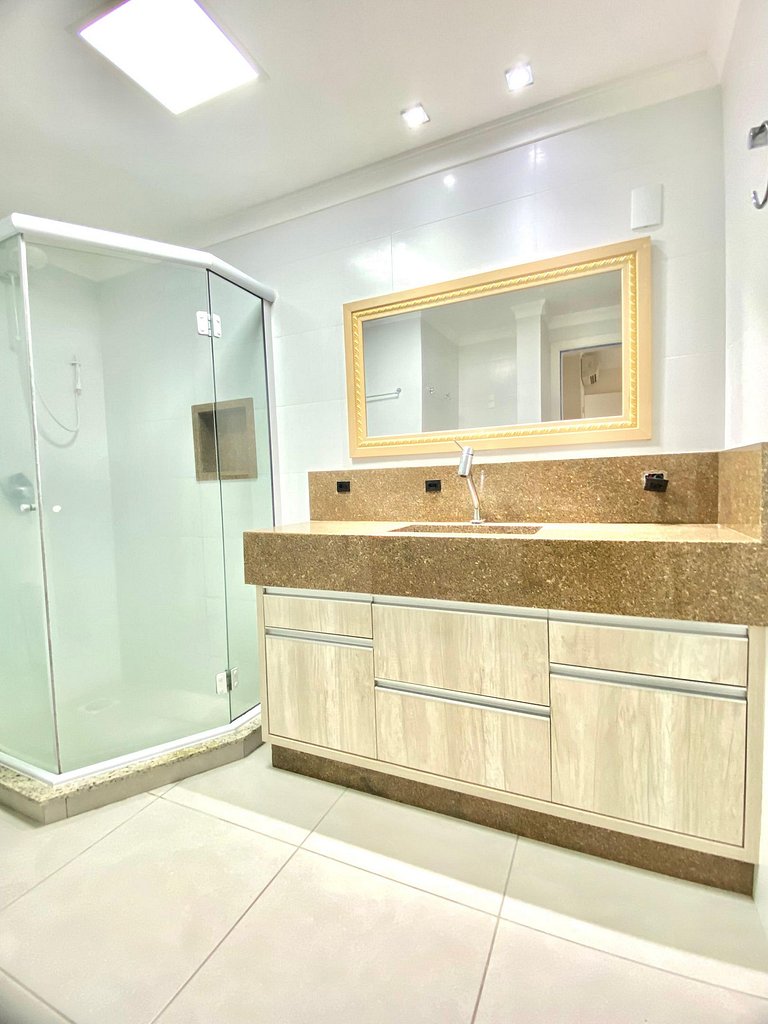 298 - Excelente apartamento de dois dormitórios em 350 metro