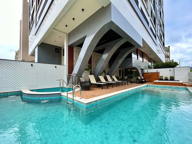 406 - Apartamento na praia de Bombas