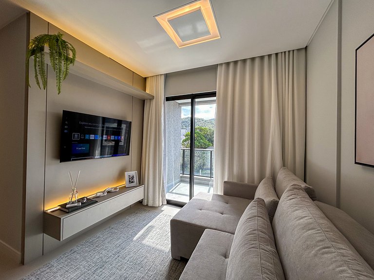 133 - Lindo apartamento na praia de Bombas