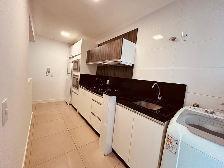 055 - Apartamento 2 dormitórios na praia de Bombas