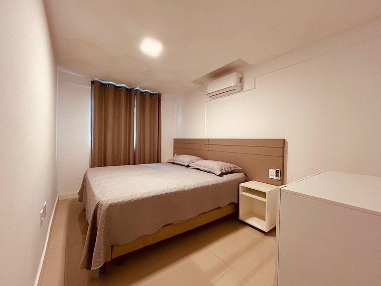 055 - Apartamento 2 dormitórios na praia de Bombas