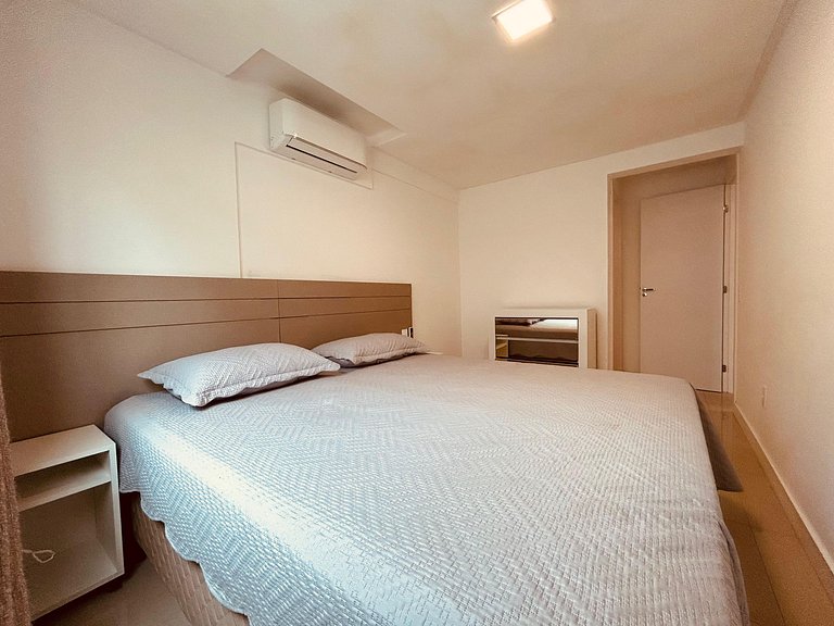 055 - Apartamento 2 dormitórios na praia de Bombas