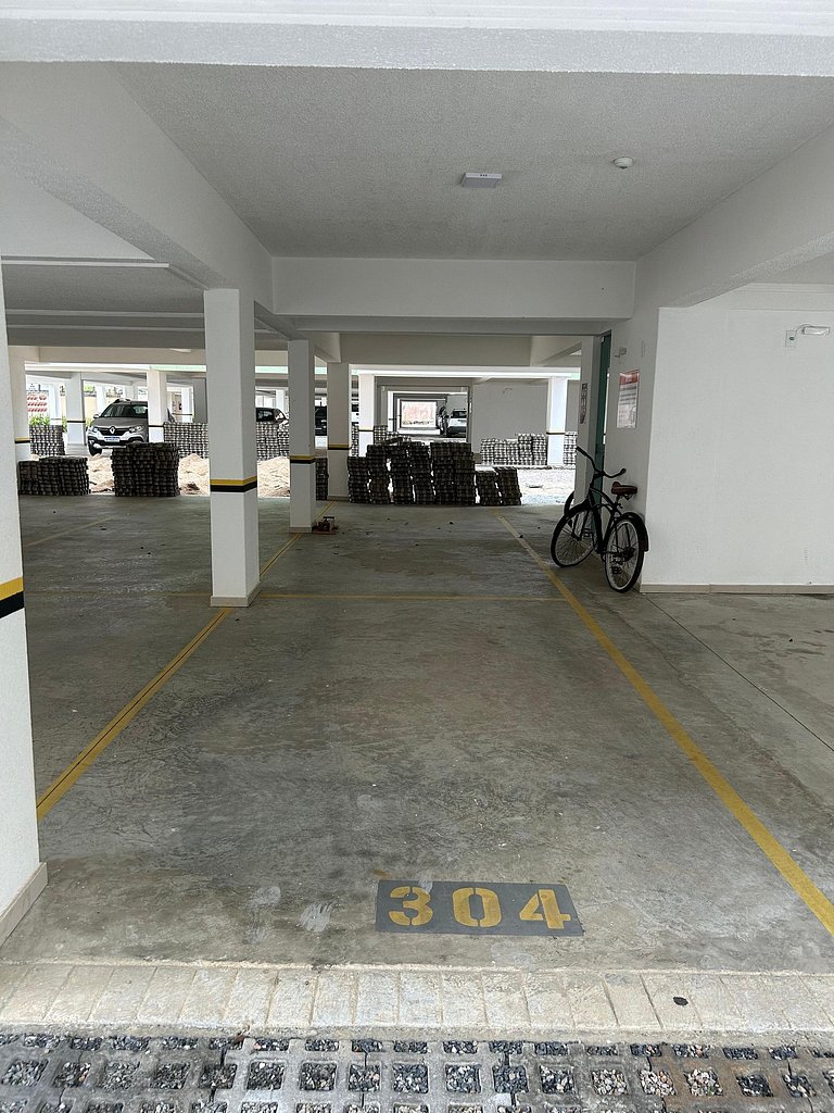 055 - Apartamento 2 dormitórios na praia de Bombas