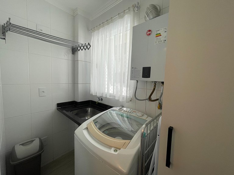 010 - Apartamento alto padrão na praia de Bombas
