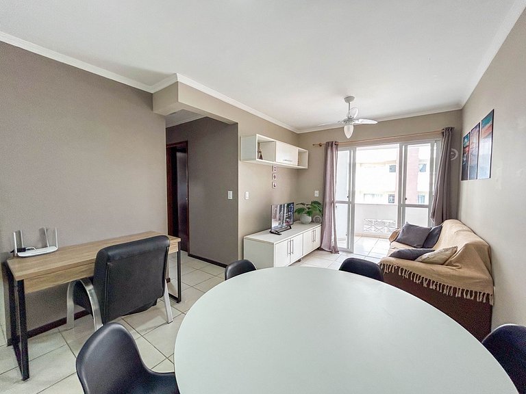 290 - Apartamento de dois dormitórios na praia de Bombas