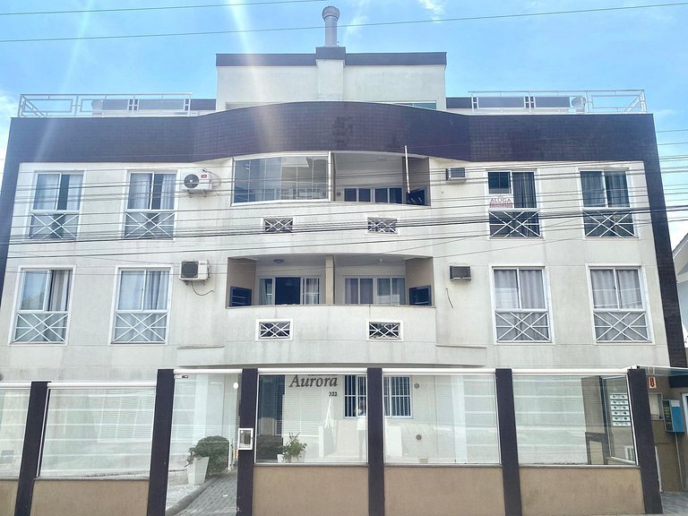 290 - Apartamento de dois dormitórios na praia de Bombas